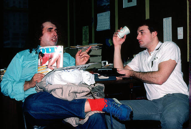 Josh Alan Friedman with Tiny Tim in the offices of Oui magazine, Aug. 1984 (photo by Jeff Goodman)